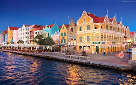7 Facts About Curaçao .